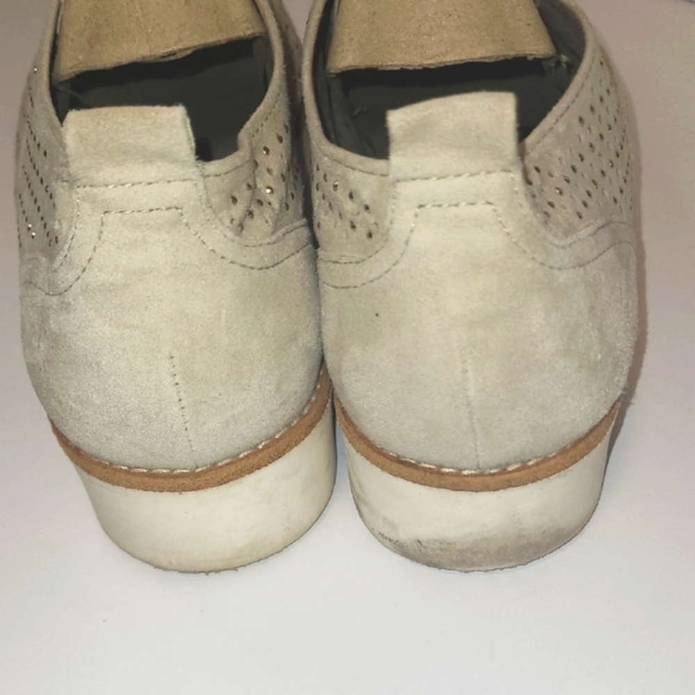 Gabor Beige Perforated Lace-Up Suede Shoes - Picture 3 of 5